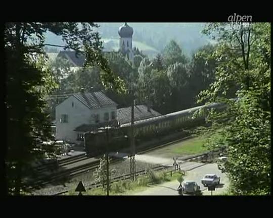 《裙下双簧》电影封面