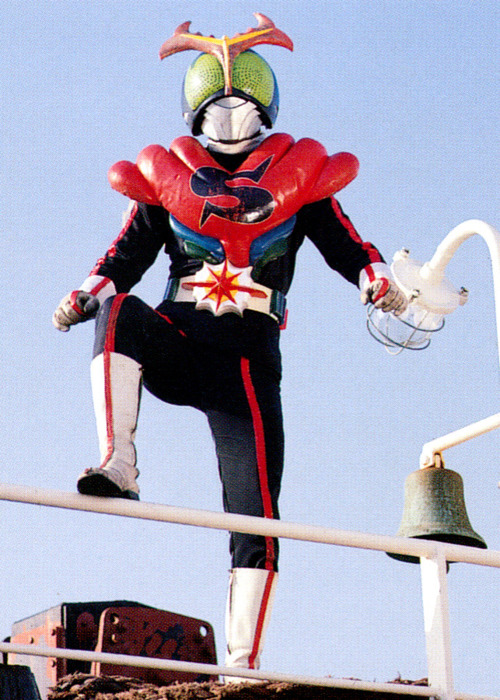 《剧场版 假面骑士强人》电影封面