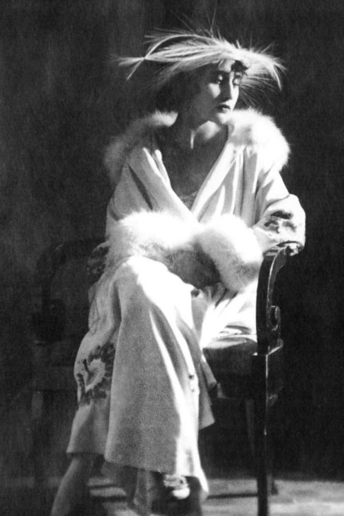 《死岛》电影封面