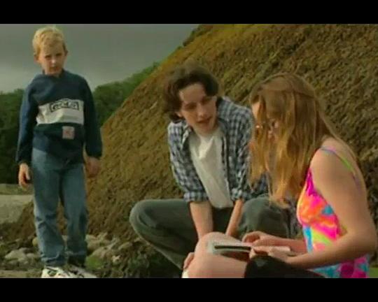 《天使路过》电影封面