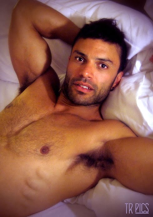 《好奇性旅行》电影封面