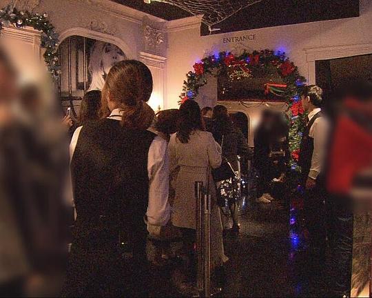 《纪实72小时 仙台 在“拼桌联谊室”求偶遇》纪录片封面