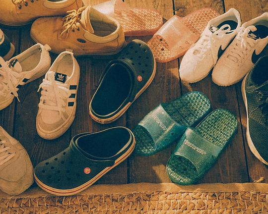 《多行》纪录片封面