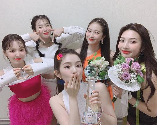 《音乐银行 2019 上半年结算特辑》真人秀封面