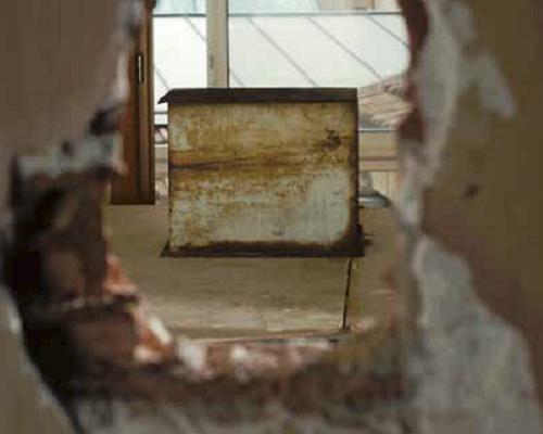 《未尽之事》纪录片封面