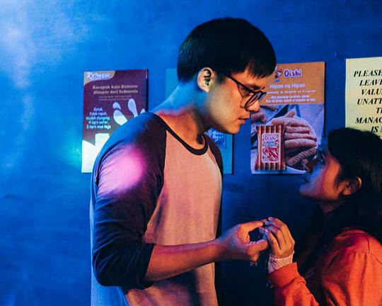 《除夕夜狂奔》电影封面