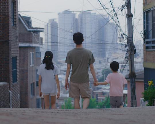 《我们的家》电影封面