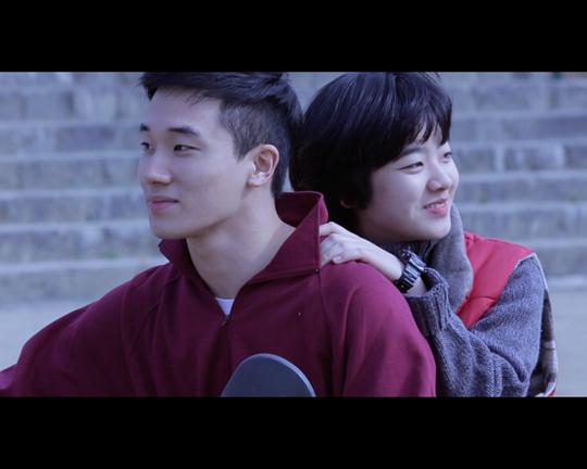 《两盏灯》电影封面