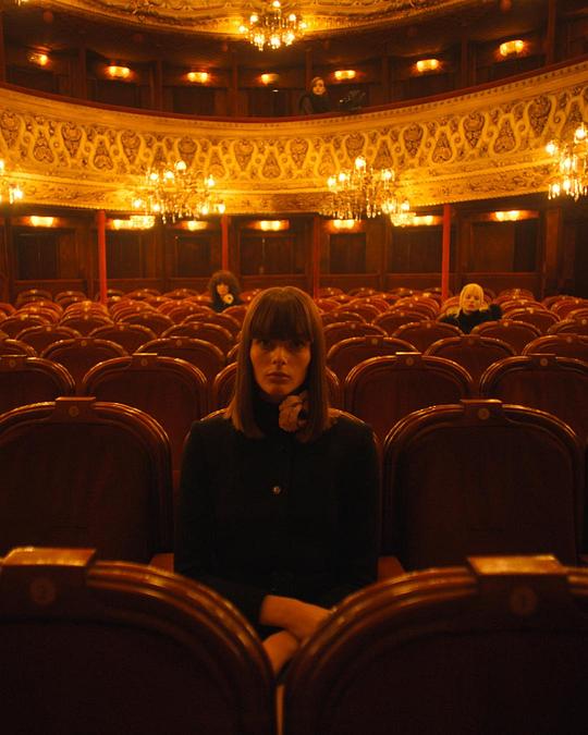 《圣罗兰 - 21盛夏》电影封面