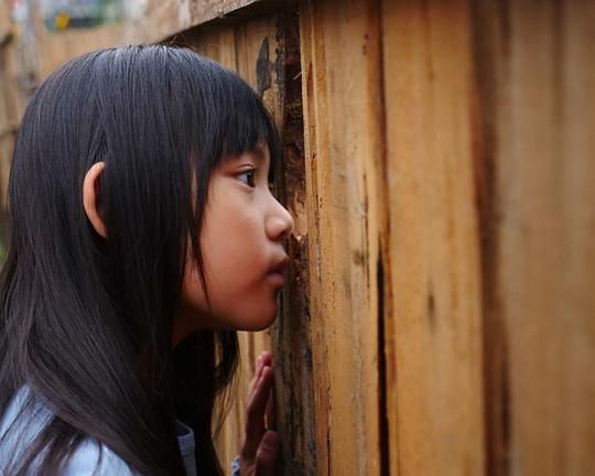 《透明的孩子》电影封面