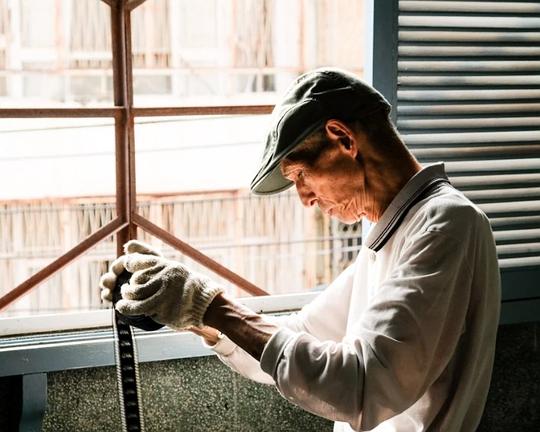 《阿和今日不放片》纪录片封面