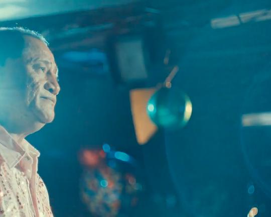 《斜坡上的老歌手》纪录片封面