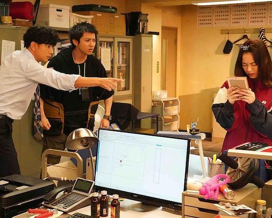 《秘密内幕～继续战斗吧！町山署的人们～》电影封面