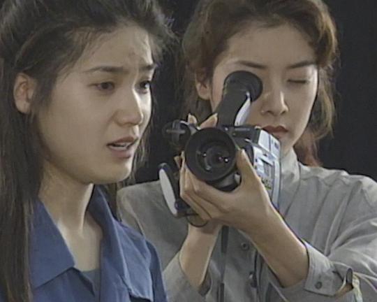 《现代韩国：野兽时代》纪录片封面