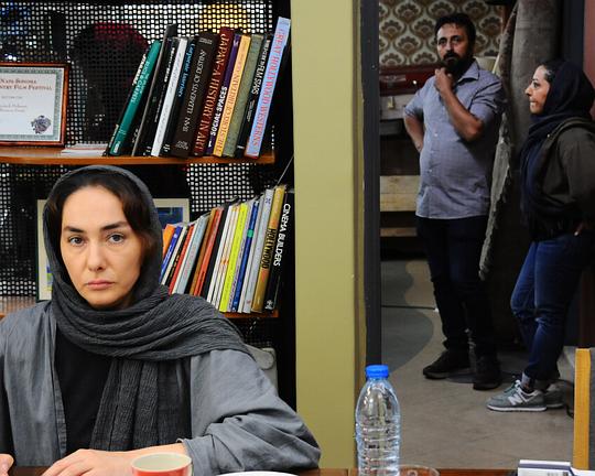 《蝗虫》电影封面