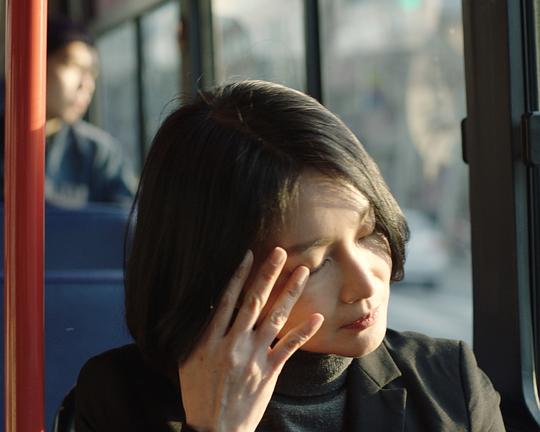 《Beyond the Veil》电影封面