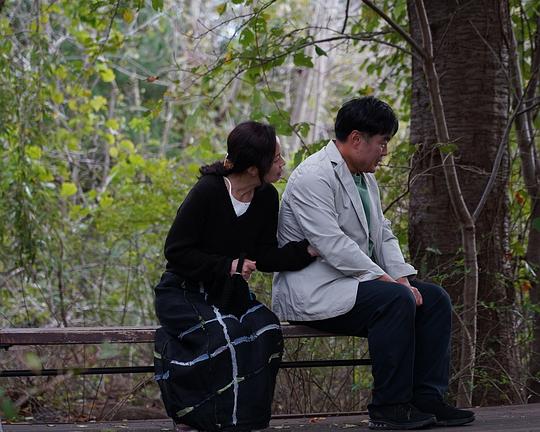 《Bugs in Your Heart》电影封面