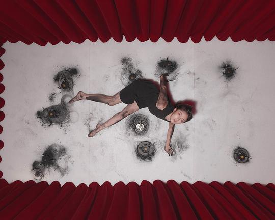 《事物的重量》电影封面