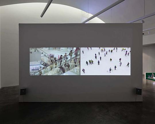 《The Revolution Will Not Be Air-conditioned》电影封面