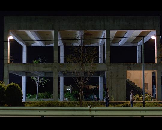 《길고 재미없는 영화가 끝나갈 때》电影封面