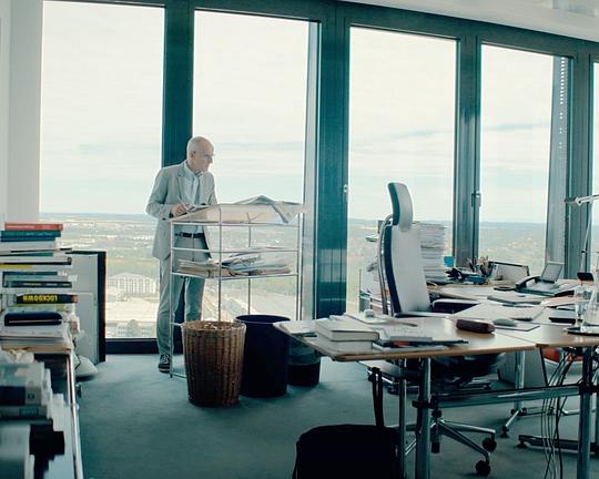 《Erfundene Wahrheit – Die Relotius Affäre》纪录片封面