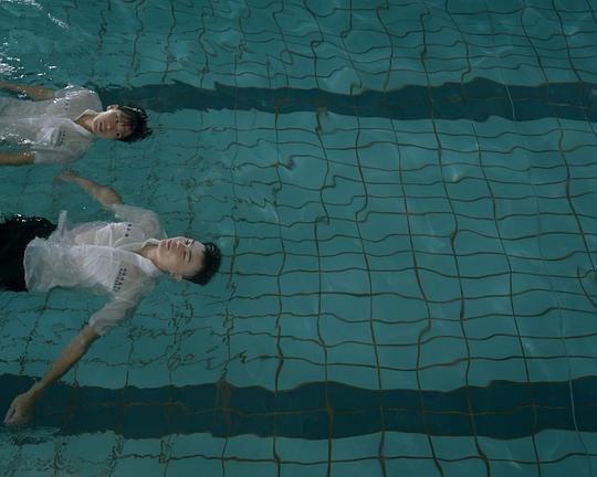 《珍珠美少年》电影封面