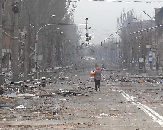 《Spring in Mariupol》电影封面