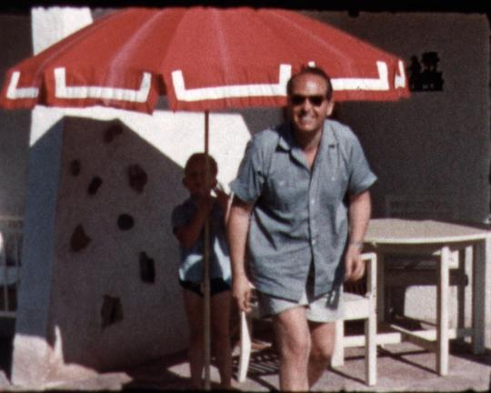 《Home Sweet Home》纪录片封面