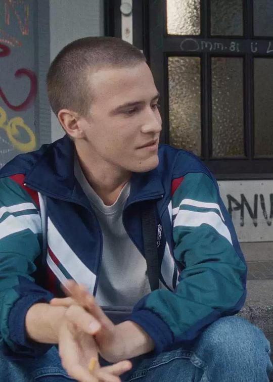 《像坎迪斯一样生活》电影封面