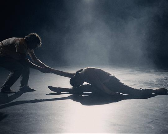 《Return》电影封面