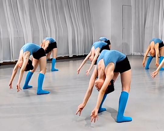 《Mechanical Resonance》电影封面