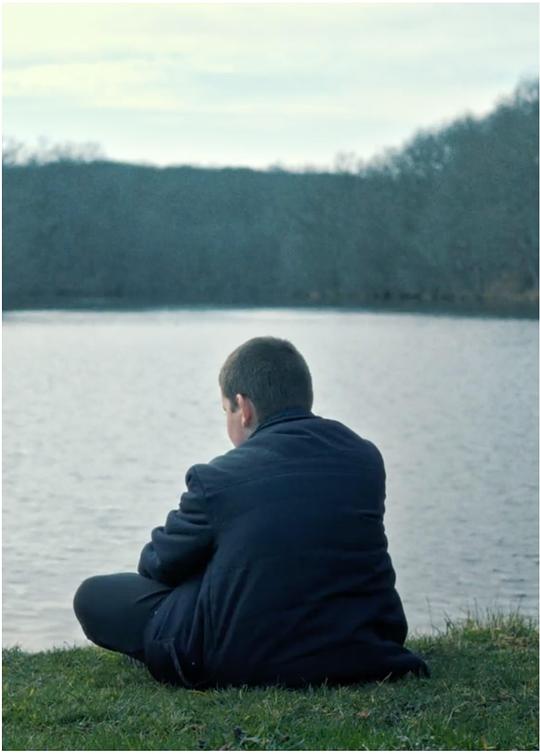 《灰烬》电影封面