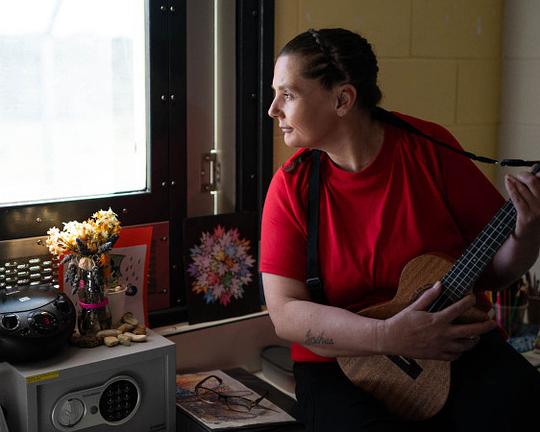 《Songs Inside》纪录片封面