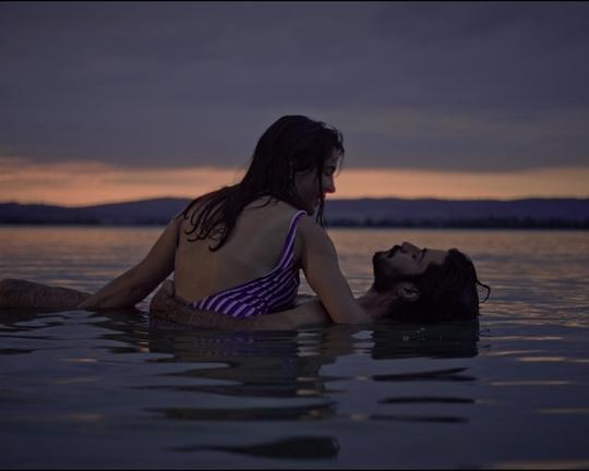 《别放手》电影封面