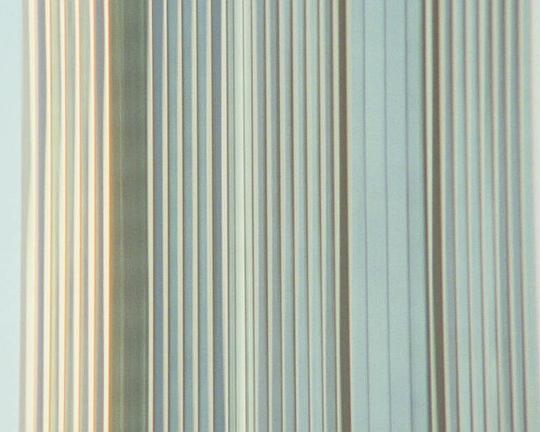 《Descent》电影封面