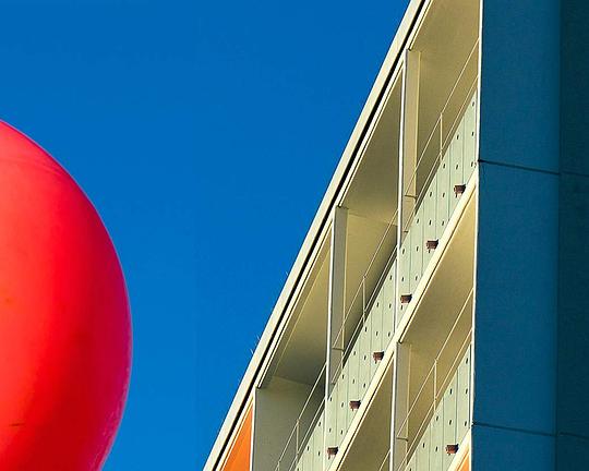 《Menschenwerk》电影封面