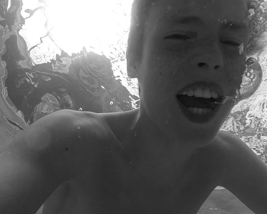 《swinging》电影封面