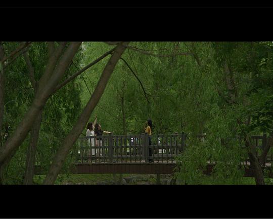 《바깥은》电影封面