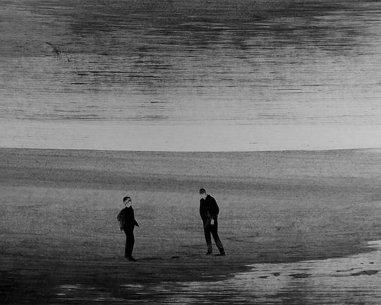 《Balentes》动画封面