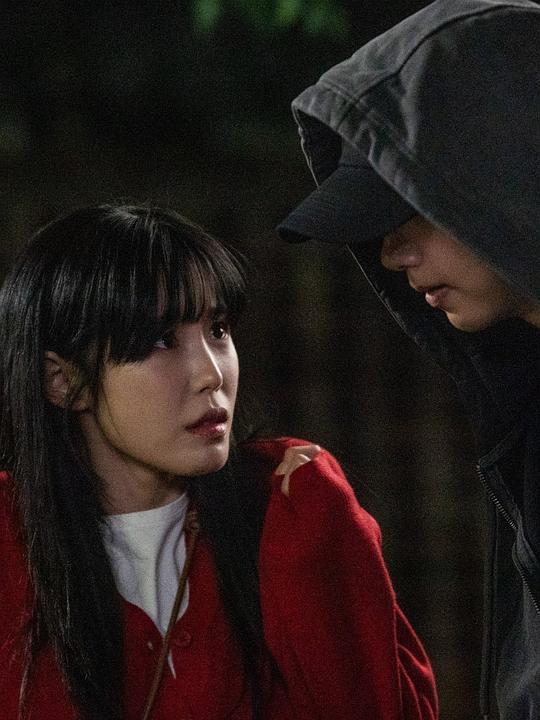 《只能成为恶魔》电影封面