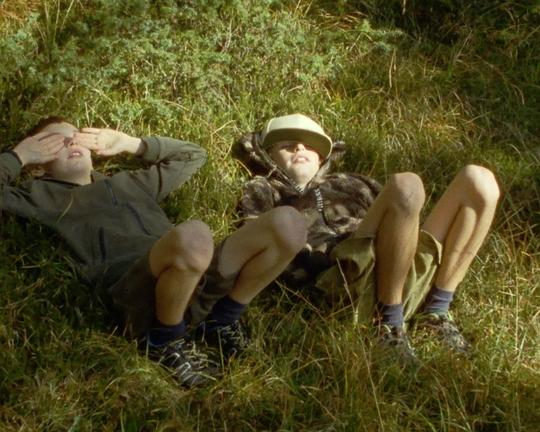 《Memory Is an Animal, It Barks with Many Mouths》电影封面