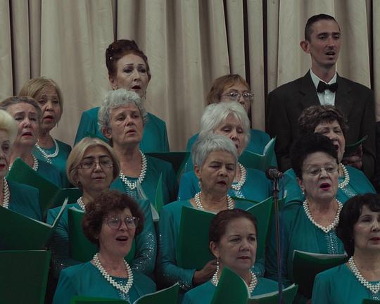 《赤裸》纪录片封面