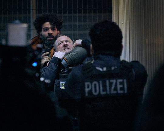 《夜班：事故》电影封面