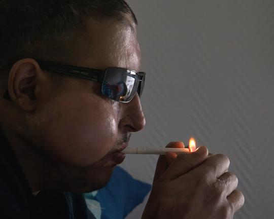 《明眸之光》纪录片封面