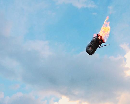 《BIEST》电影封面