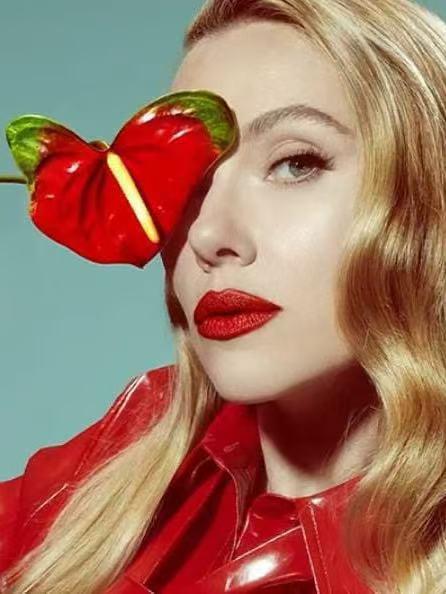 《周六夜现场：斯嘉丽·约翰逊/坏痞兔》脱口秀封面