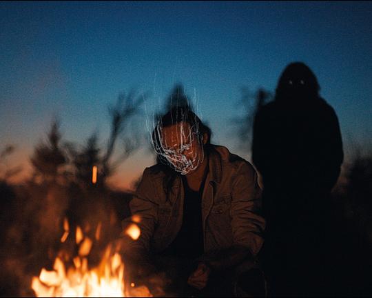 《鬼魂之地》电影封面