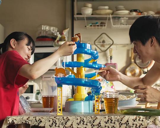 《空转的直美》电影封面