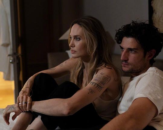 《时装》电影封面