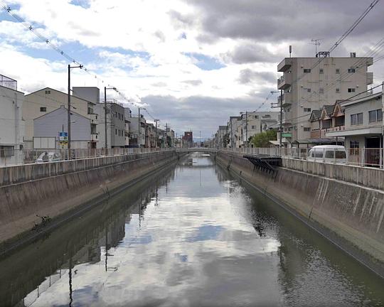 《猪饲野故事》纪录片封面